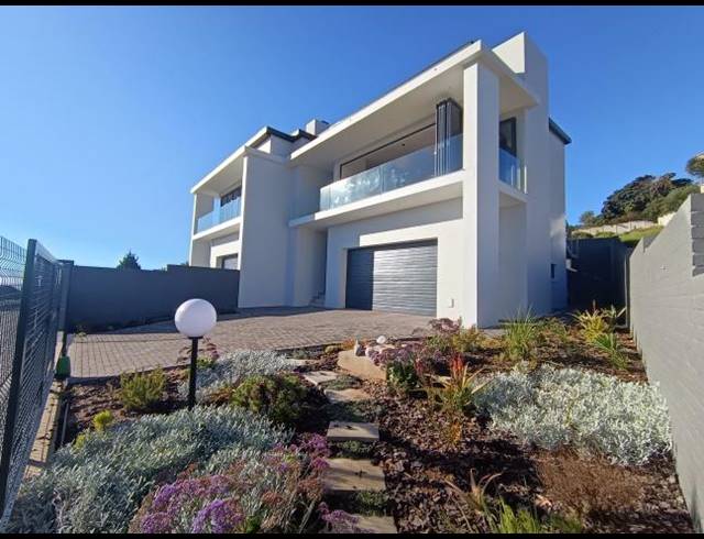 3 BEDROOM HOUSE FOR SALE IN HARTENBOS HEUWELS